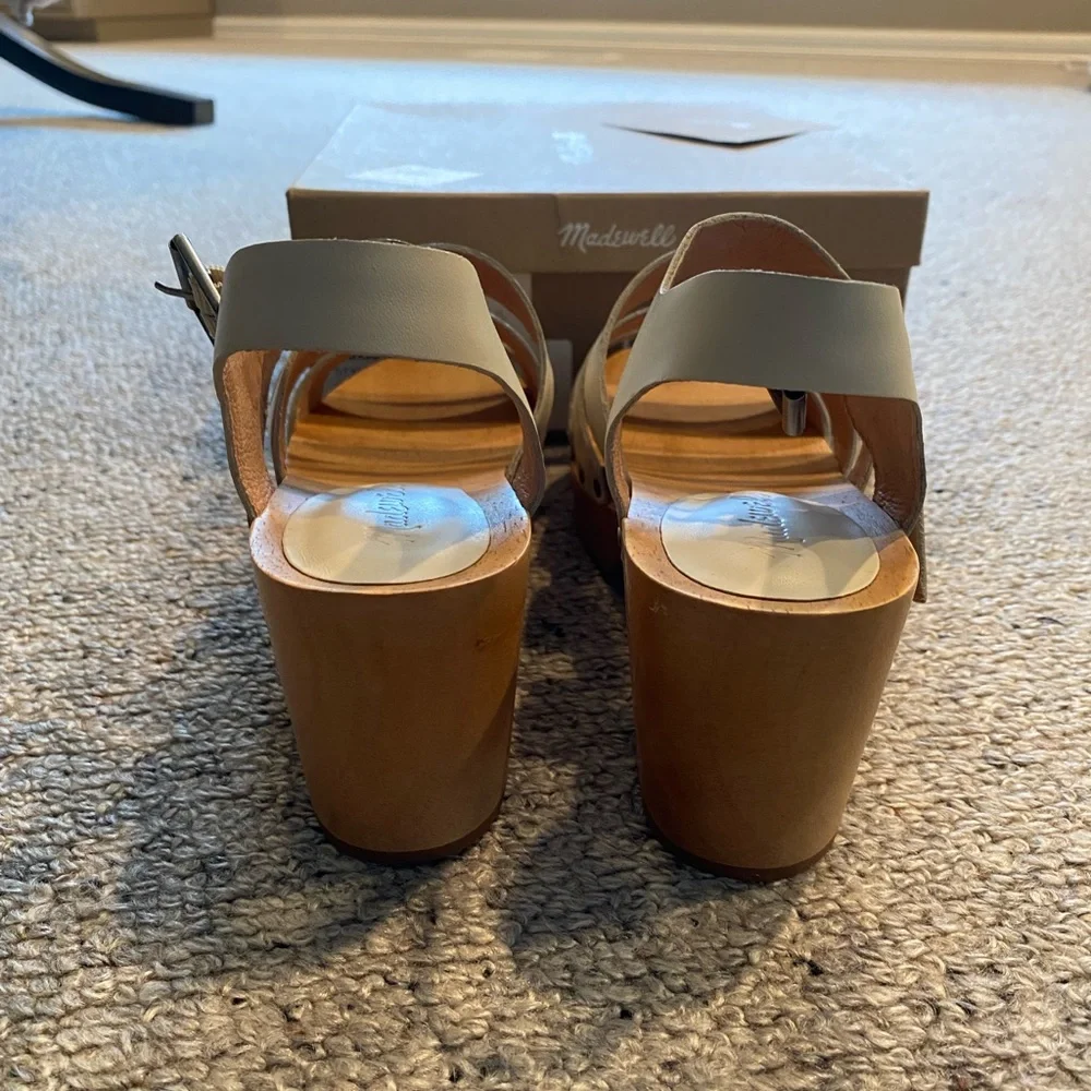 NWT Madewell The Sigrid Strappy Clog Sandal - Genuine Leather - Size 8.5
